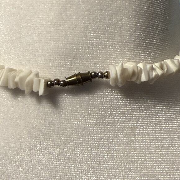 VTG Seashell Necklace 1970s Statement Pastel Barrel Clasp Beachcomber Style 18" - Picture 5 of 6